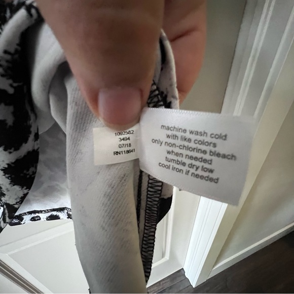 Lane Bryant Womens Leopard Print Top Blouse Short Sleeve Black White Size 16 - Picture 7 of 10